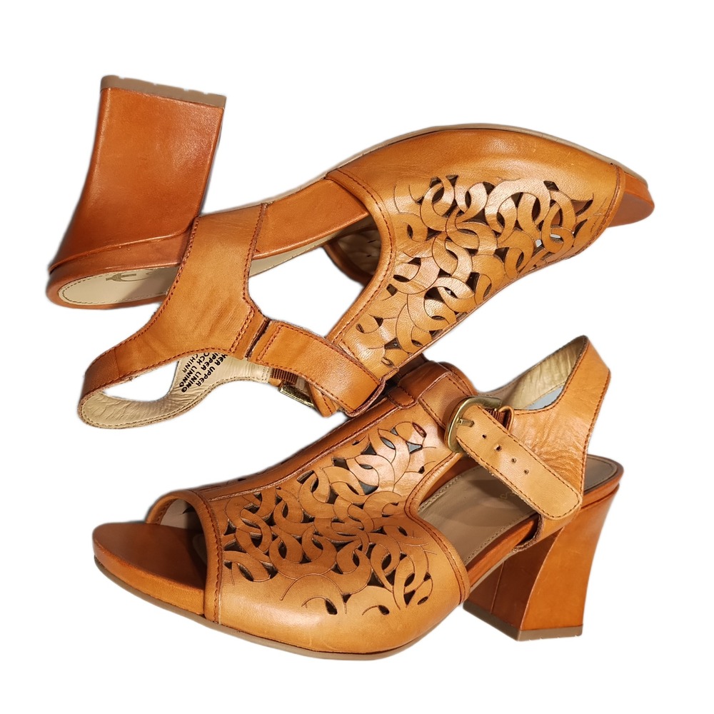 Earthies Acadia Henna Sandals Womens Size 8.5B Brown Leather Laser Cut Comfort